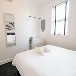 Cozy Urban | Retreat Modern 1br | Free Parking *